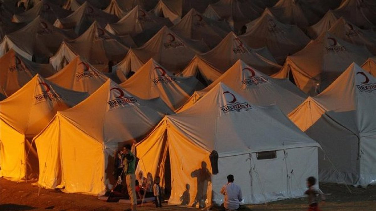 Un campo de refugiados en Turquía.-REUTERS / UMIT BEKTAS