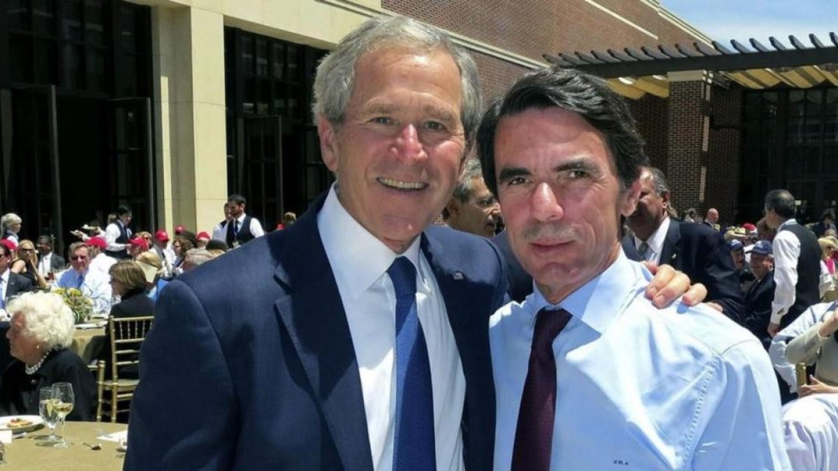 Aznar y Bush en Dallas en el 2013.-EFE