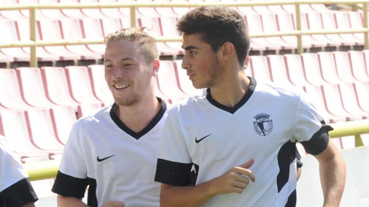 Germán Marijuán (izda.) durante un entrenamiento con el Burgos CF.-ISRAEL L. MURILLO