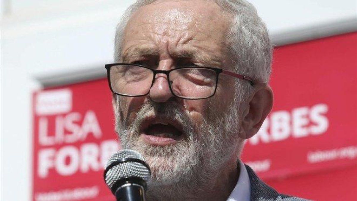 El líder laborista Jeremy Corbyn en un acto de partido este sábado 1 de junio-DANNY LAWSON (AP)