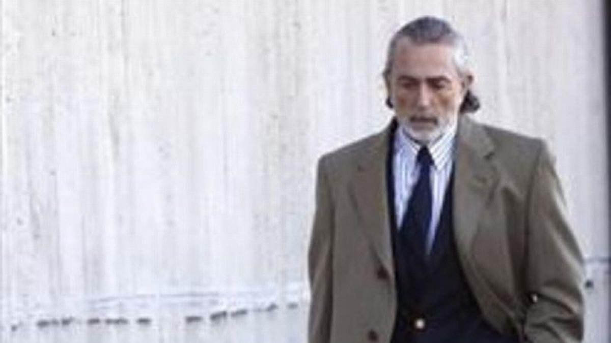 Francisco Correa se dirige a la Audiencia Nacional, el pasado mes de enero.-EFE / EMILIO NARANJO