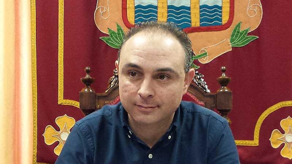 Emilio Berzosa se muestra satisfecho por el acuerdo logrado.-L.V.