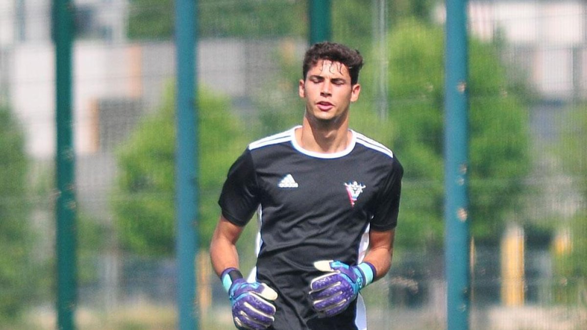 Alberto González ya se entrenó ayer en los anexos de  Anduva-Jose Esteban Egurrola