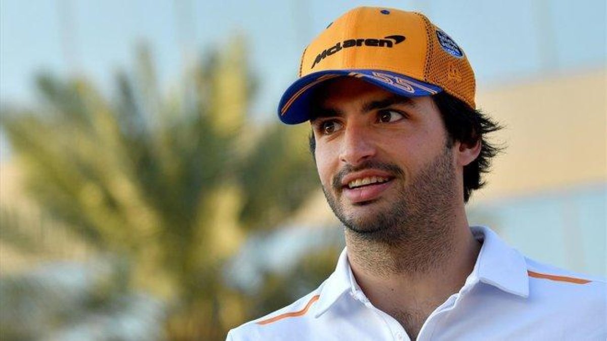 Carlos Sainz Jr, después de un ensayo en Abu Dhabi.-AFP / ANDREJ ISAKOVIC
