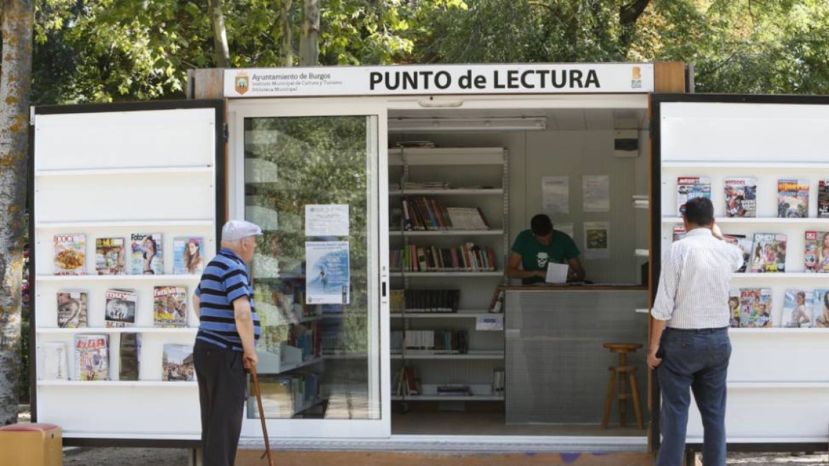 Imagen del punto de lectura del paseo de la Isla.-RAÚL G. OCHOA