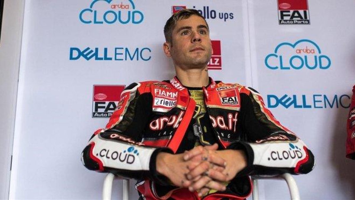 Álvaro Bautista, en el boxe del equipo Ducati de Laguna Seca.-DUCATI ARUBA / MATTEO CAVADINI