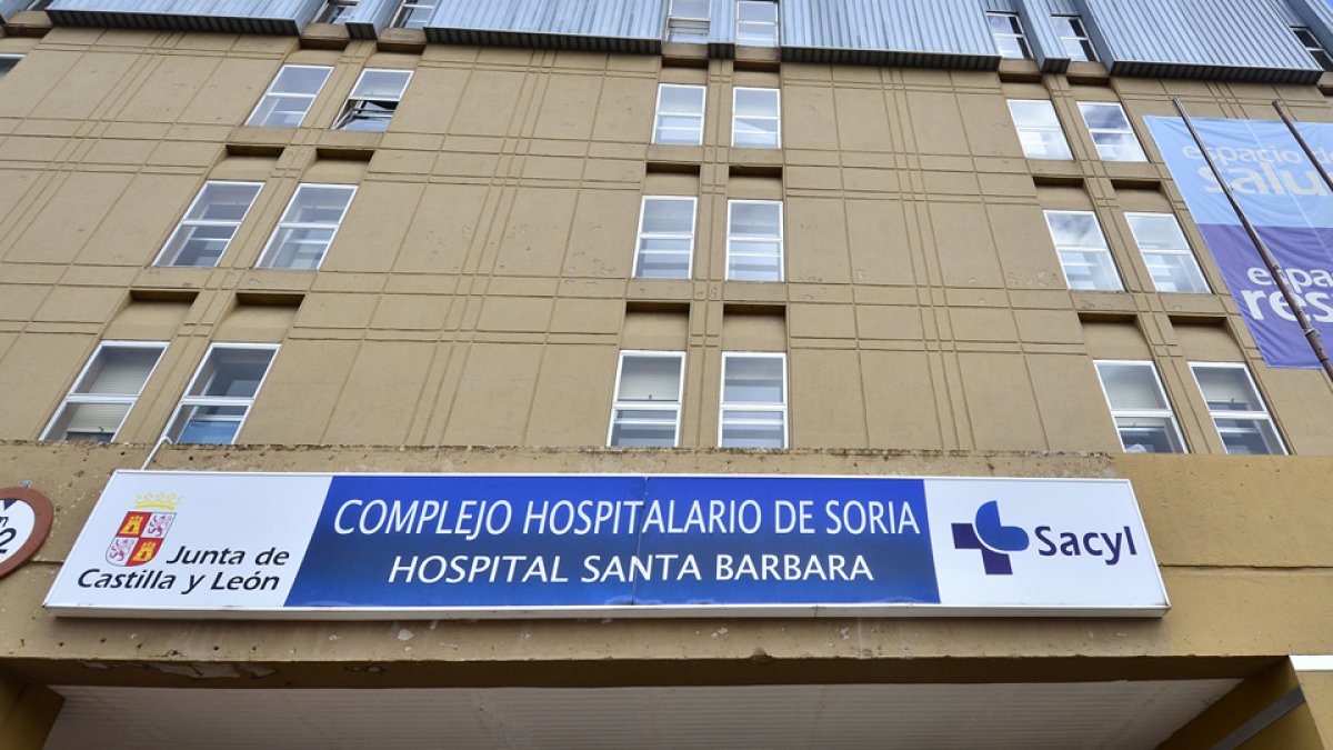 Fachada del Hospital de Santa Bárbara en Soria. Horizontal