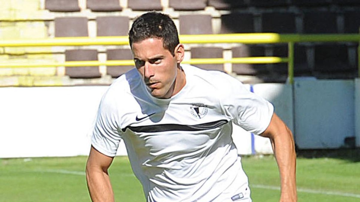 Jorge García durante uno de sus primeros entrenamientos.-ISRAEL L. MURILLO