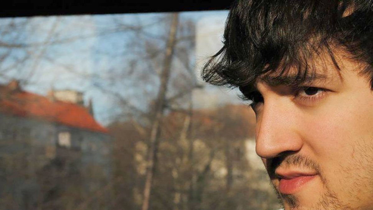 Óscar de la Muñoza presenta hoy su ópera prima.-