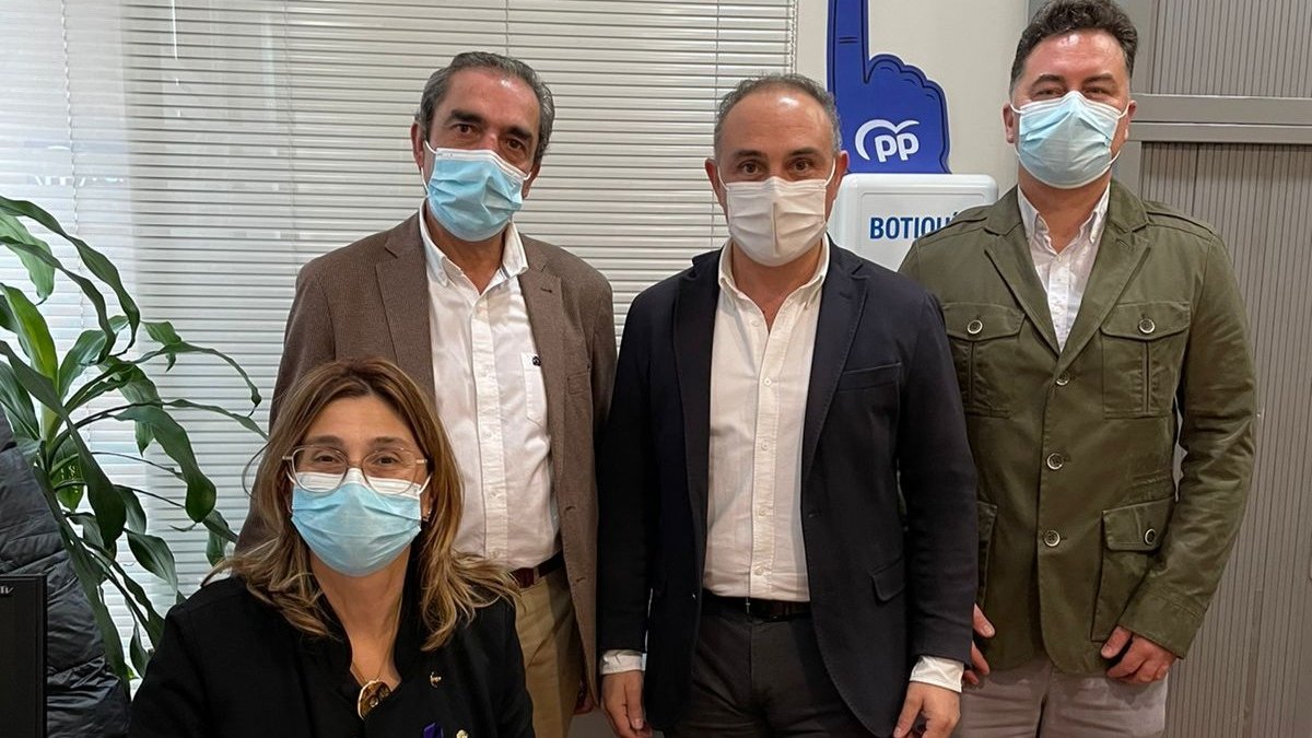 Raquel González en el momento de presentar su candidatura hoy en Burgos. ECB