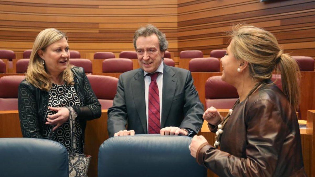 Carlos Chávez critica que se ponga una “alfombra roja” para la marcha de jóvenes en búsqueda de un puesto de trabajo.-ICAL