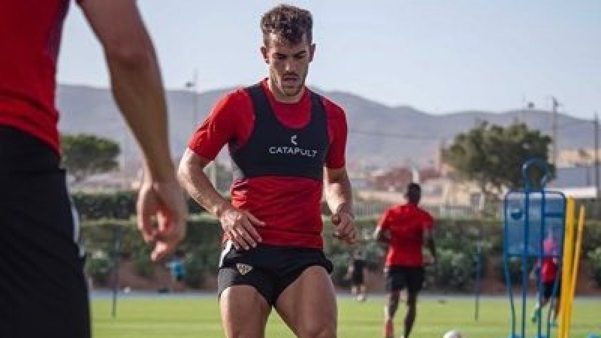 Curro Sánchez es un atacante zurdo codiciado por varios equipos de Segunda. ECB