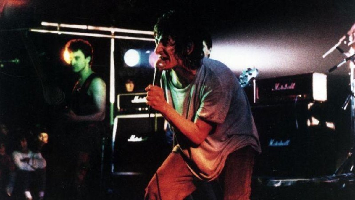 Evaristo, en una actuación de La Polla Records.-EL PERIÓDICO