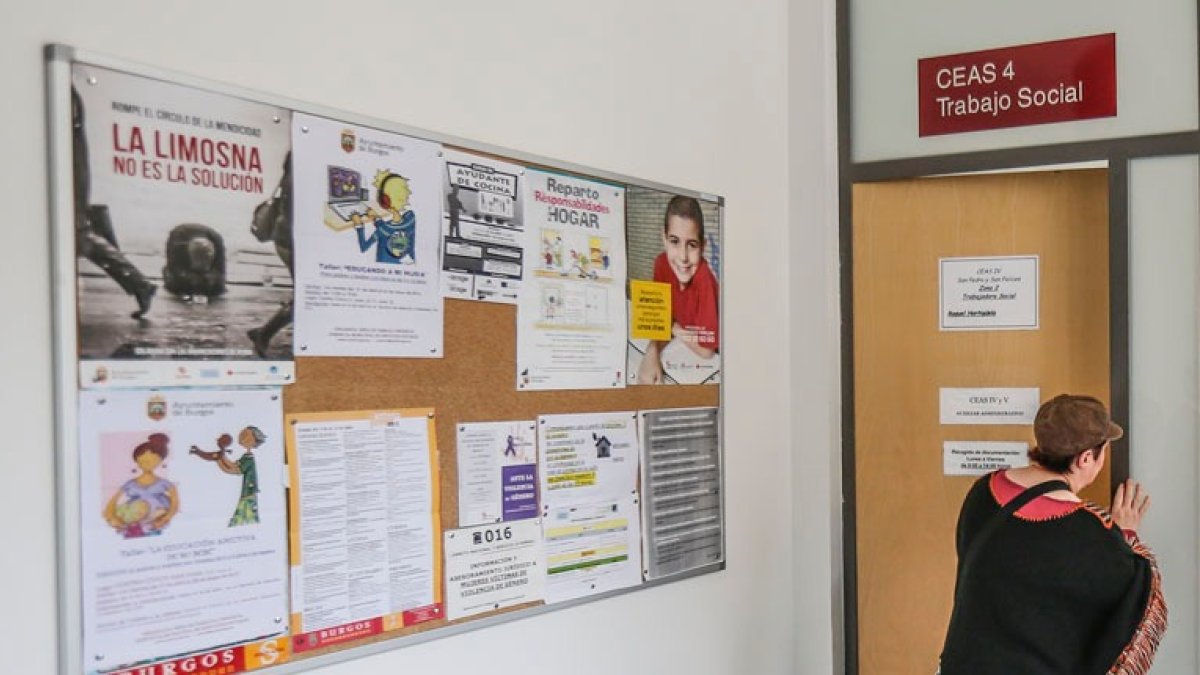 Oficinas de un centro social municipal de Burgos. SANTI OTERO