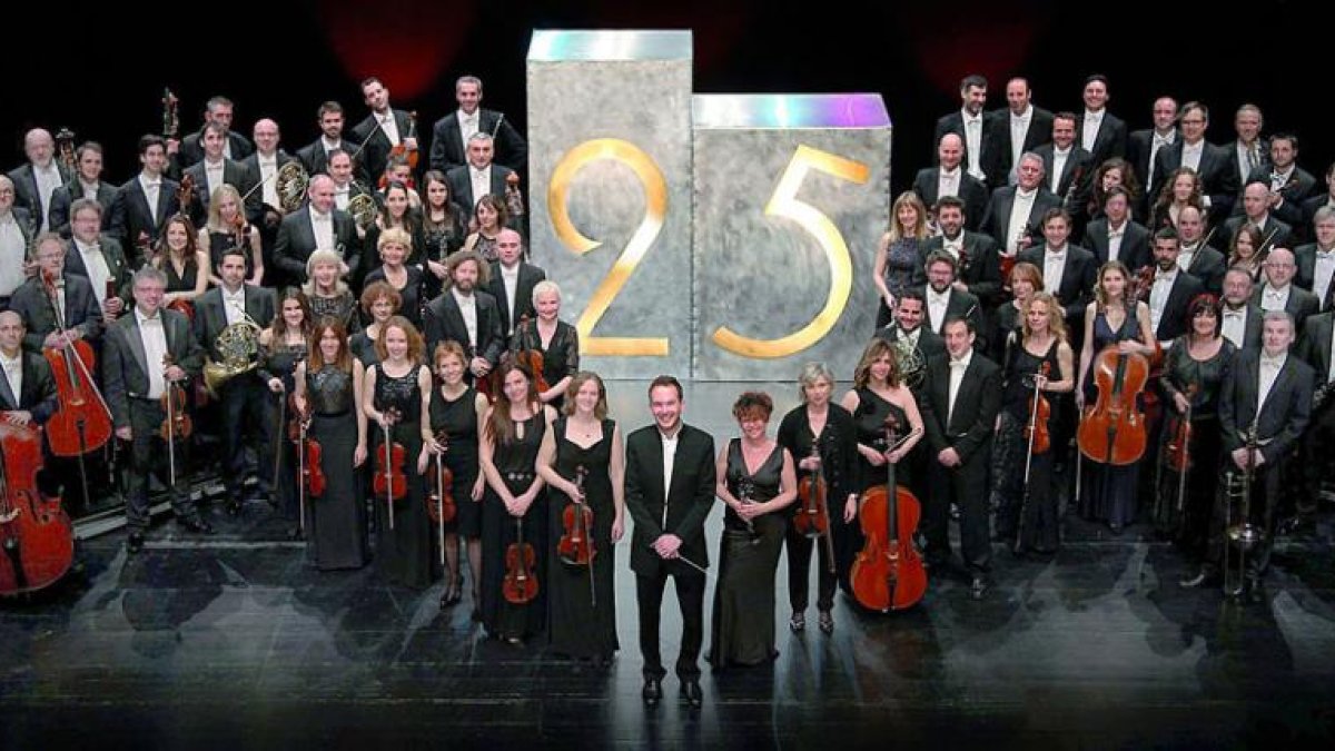 La Orquesta Sinfónica de Castilla y León continúa celebrando sus 25 años de historia.-