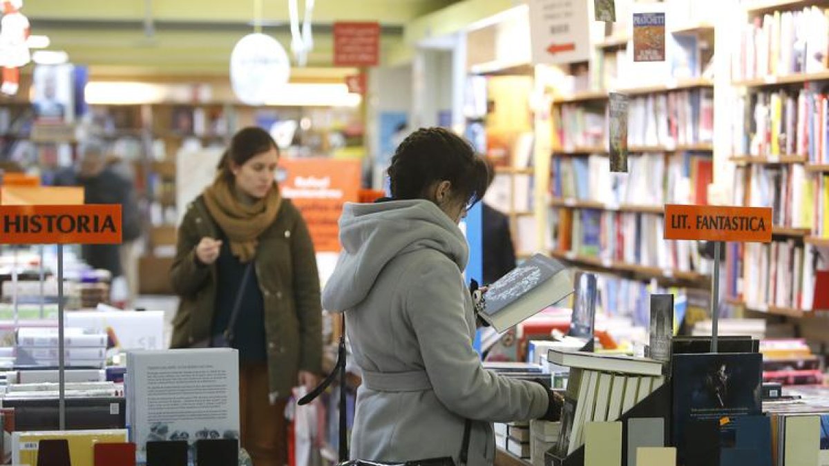 Imagen de una librería.-ECB