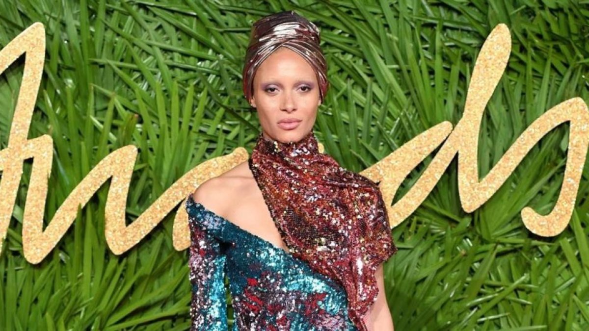 La modelo Adwoa Aboah se convierte en la ganadora de los Fashion Awards 2017.-PERIODICO (KARWAI TANG)