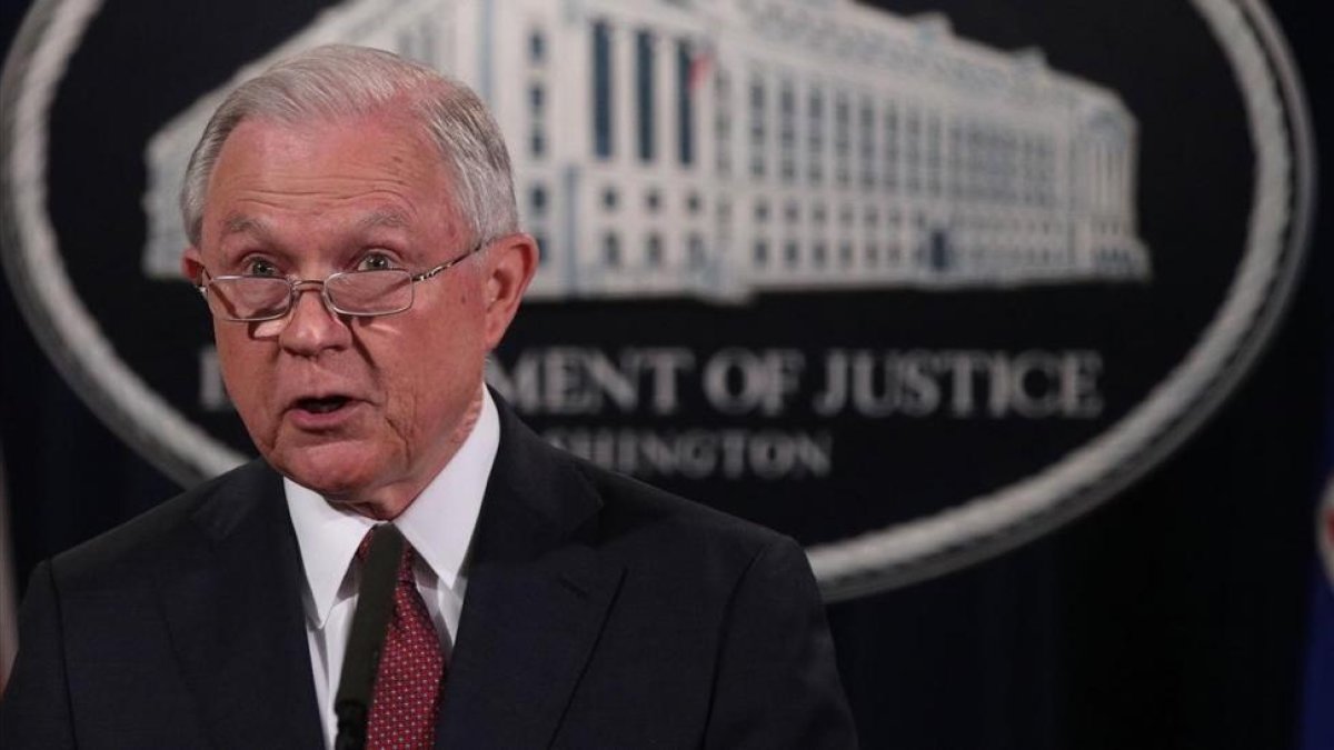 Jeff Sessions interviene en la rueda de prensa, en Washington, el 5 de septiembre-AFP / ALEX WONG