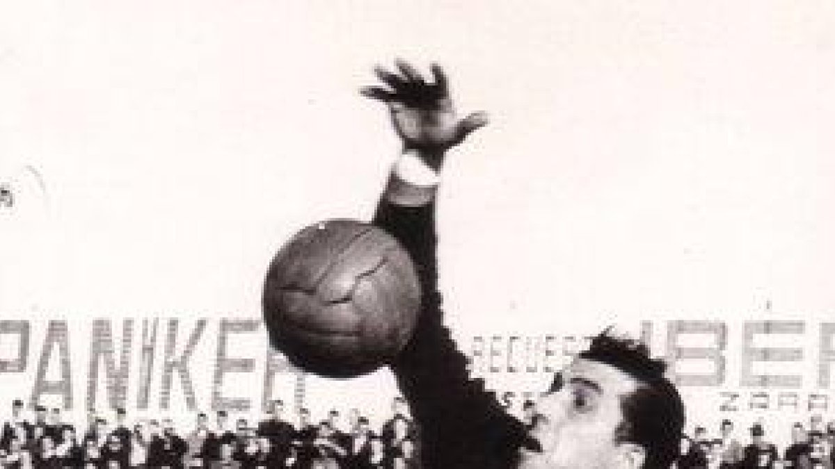 Manuel Pazos, en su etapa con el Elche.-ARCHIVO/ ELCHE