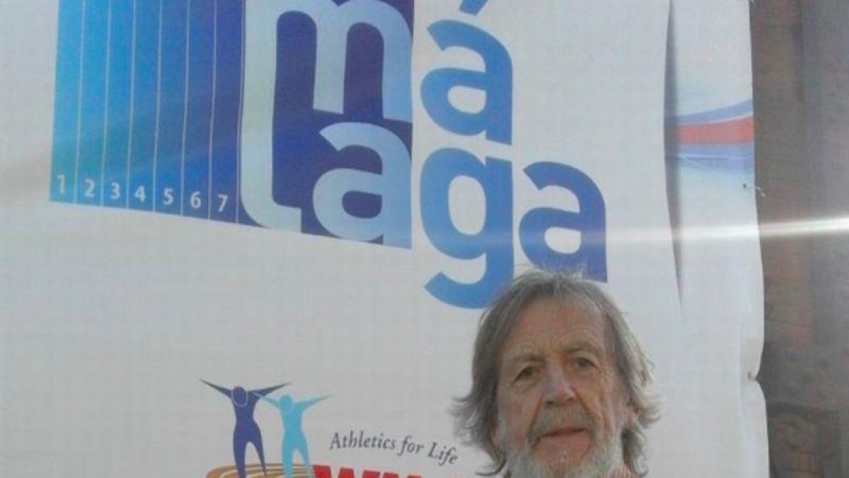 Emiliano Moro, miembro del Club Atletisme Gavà, en el Mundial de Atletismo Máster de Málaga-@ATLETISMEGAVA