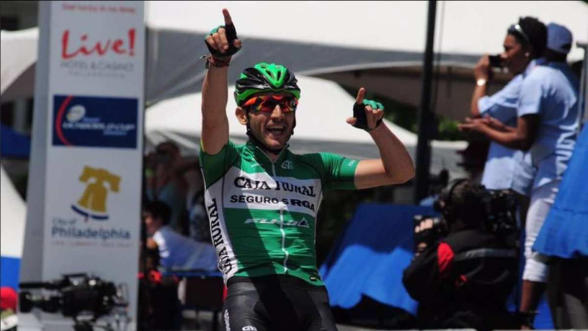 Carlos Barbero festeja el triunfo conseguido en Philadelphia-ECB