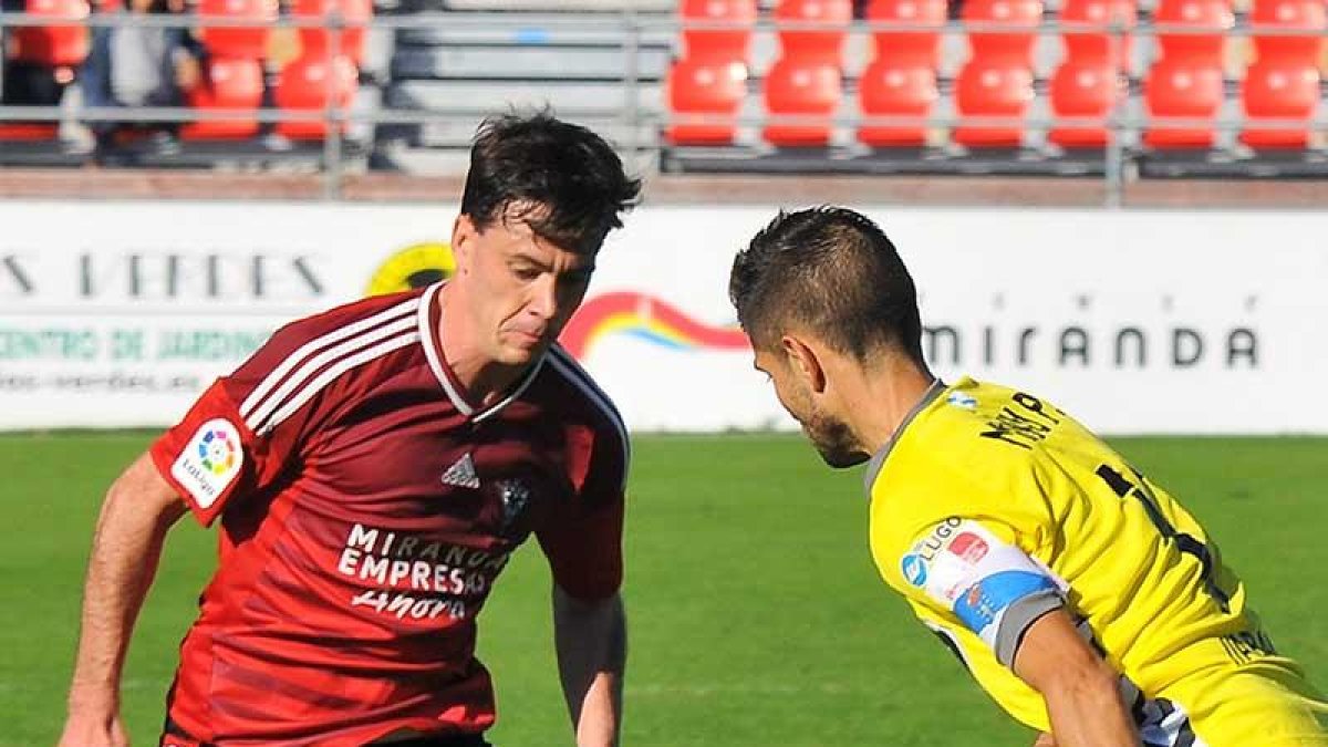 Guarrotxena anotó in extremis el tanto que salvó un punto para el Mirandés-Jose Esteban Egurrola