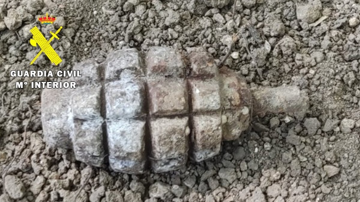Granada de la Guerra Civil localizada en un pueblo de Burgos. GUARDIA CIVIL