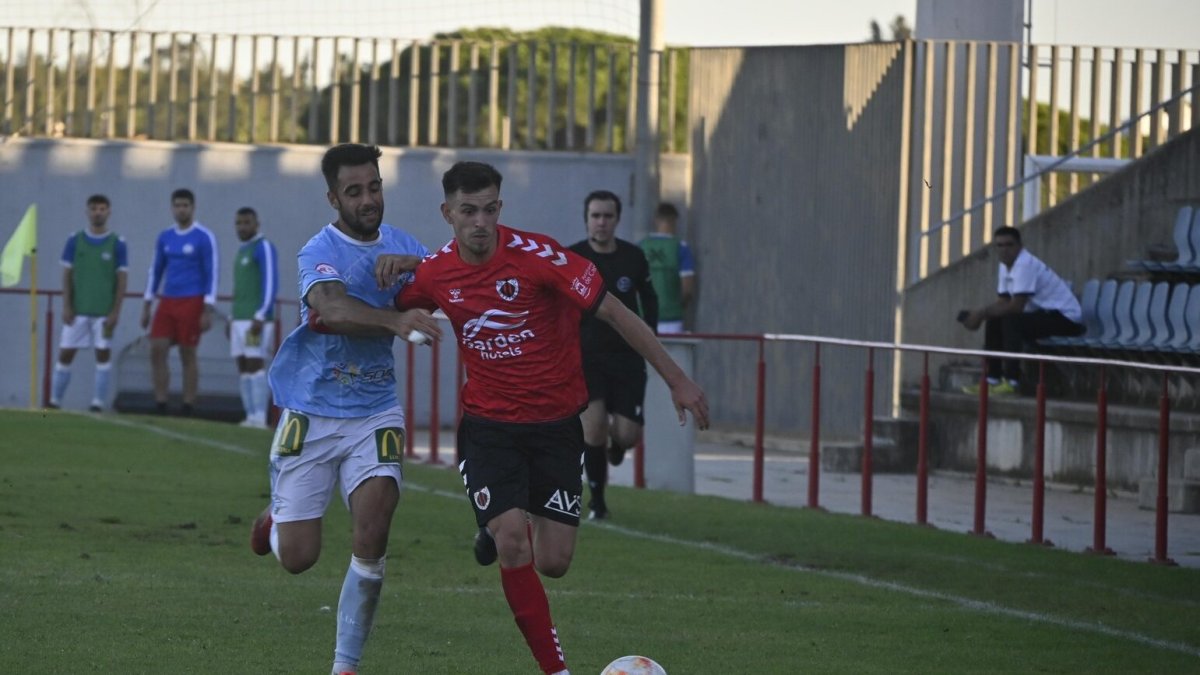 Molina con la camiseta del Cartaya. AD CARTAYA