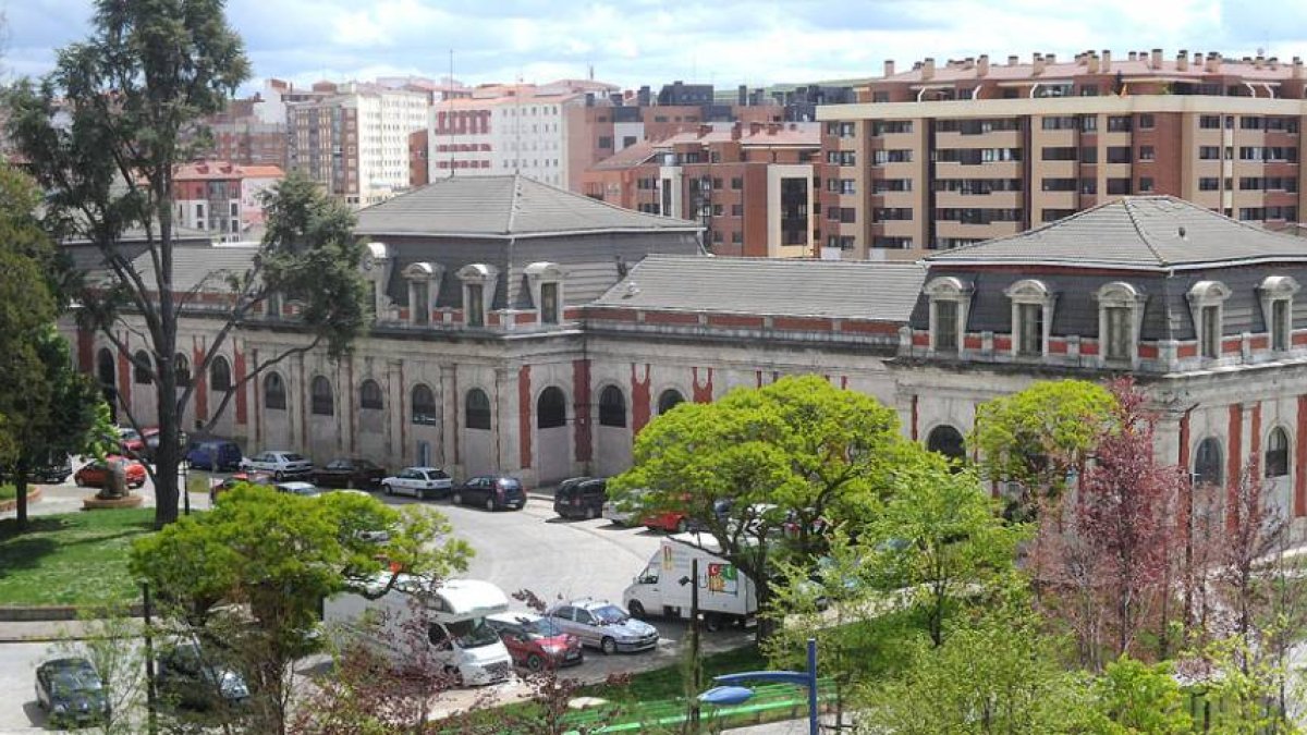 La remodelación del edificio pretende convertirlo en un centro para el ocio de niños y jóvenes.-ISRAEL L. MURILLO