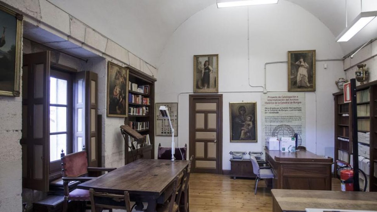 La pared del fondo se tirará y quedará una sala de trabajo más amplia y diáfana.-Santi Otero