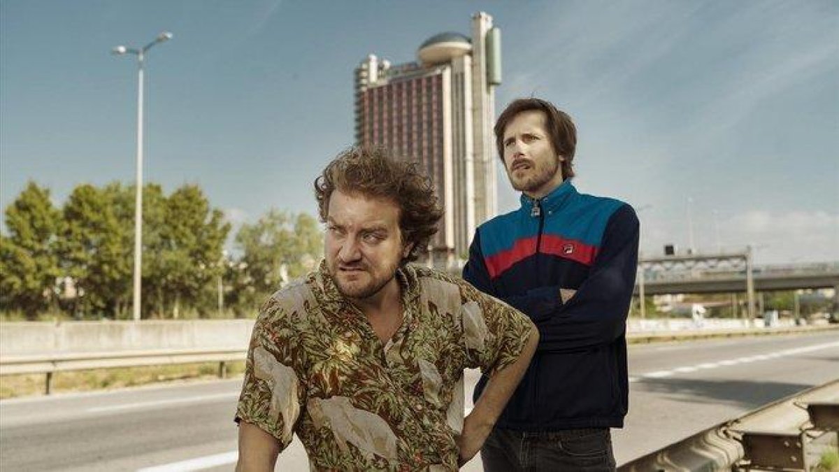 Pol López y Nao Albet serán Vladimir y Estragó, los protagonistas de ’Esperant Godot’.-SALA BECKETT