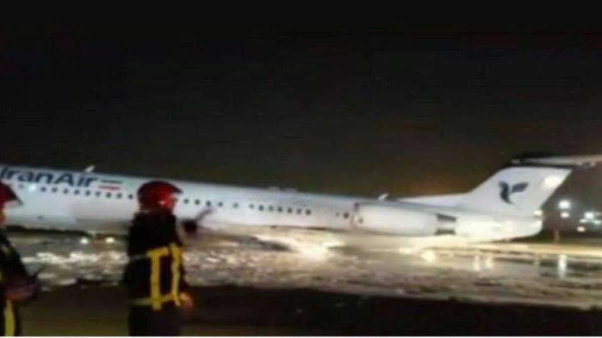 Un avión modelo Fokker 100 de Irán Air sufre accidente.-EL PERIÓDICO