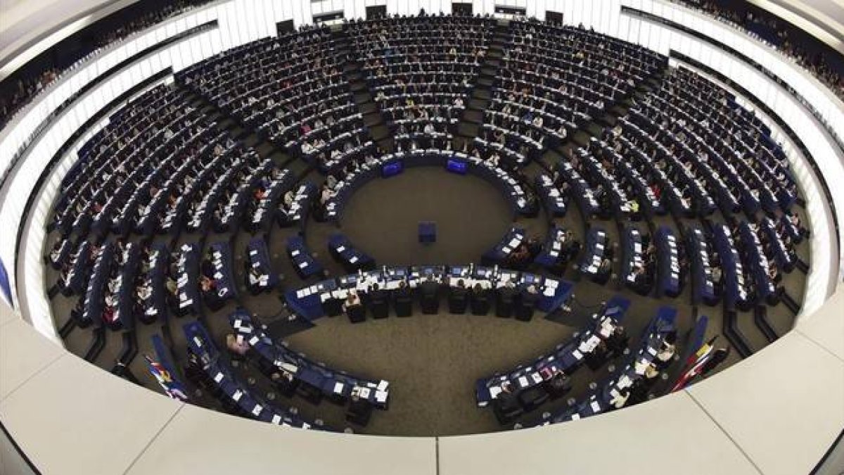 Imagen del pleno del Parlamento Europeo de Estrasburgo.-EFE / PATRICK SEEGER