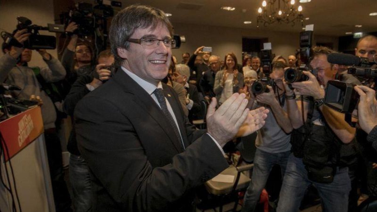 Carles Puigdemont el pasado 25 de noviembre.-OLIVIER MATTHYS (AP)
