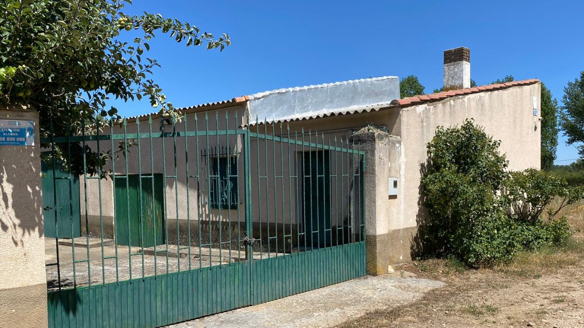 Uno de los 1.800 merenderos que están censados en Aranda. L. V.
