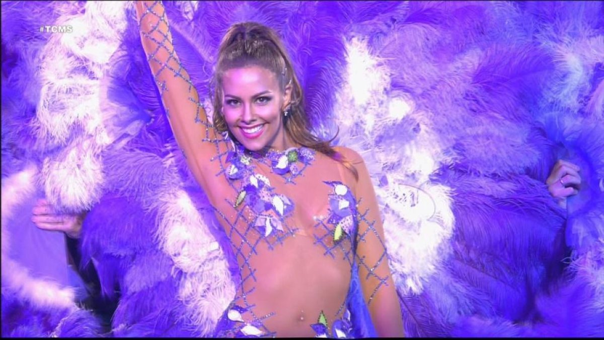 Cristina Pedroche, caracterizada como Jennifer Lopez en 'Tu cara me suena'.-TWITTER