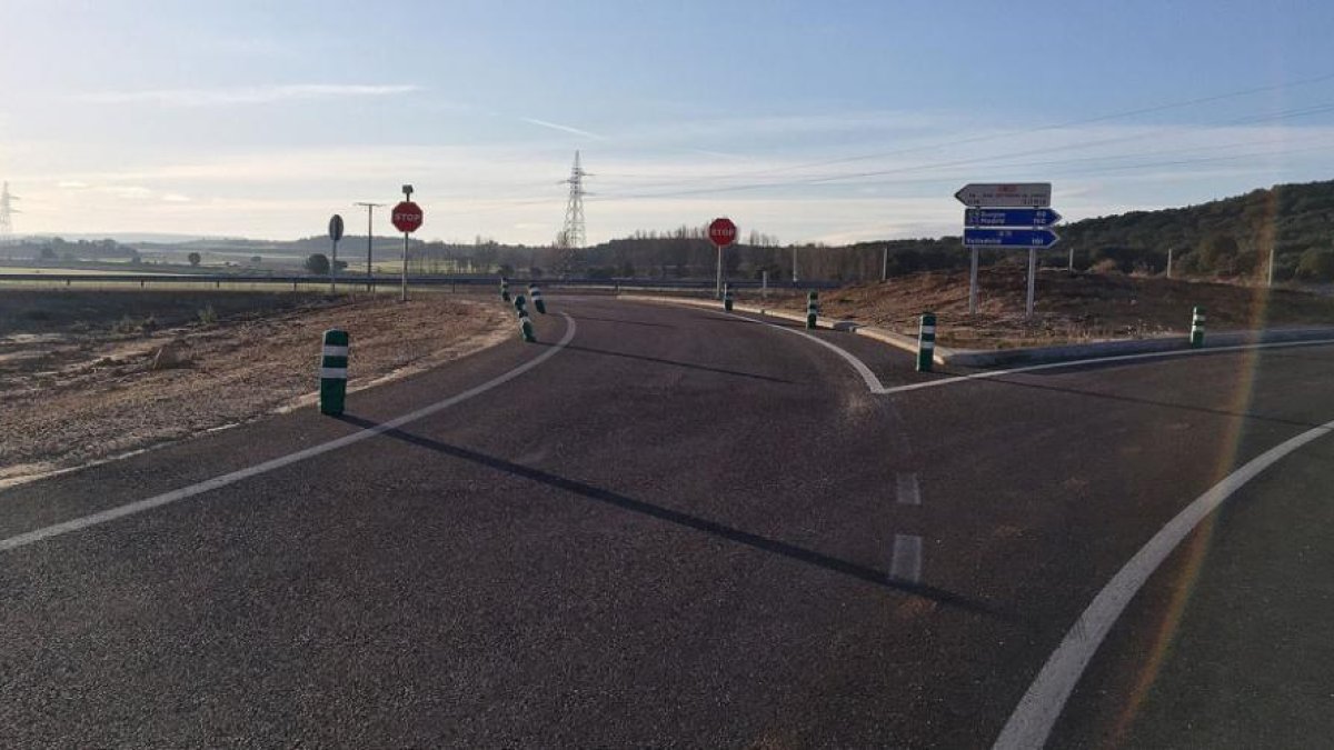 El cruce en el que una mujer perdió la vida este martes en un accidente.-L.V.