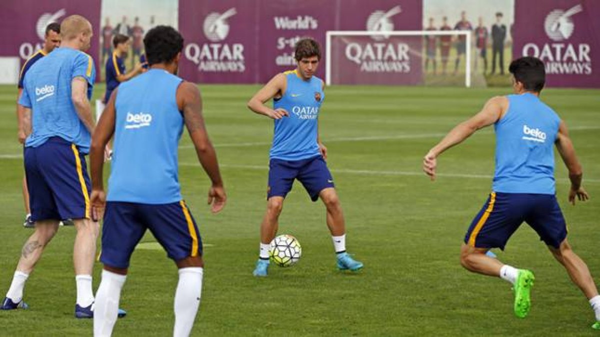 Sergi Roberto, durante el entrenamiento de este jueves en la ciudad deportiva del Barça.-Foto: FC BARCELONA
