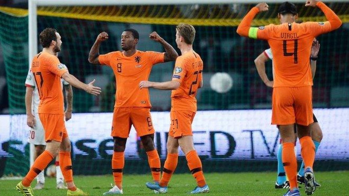 Wijnaldum celebra su segundo gol ante Bielorrusia.-EFE / MAXIM MALINOVSKY