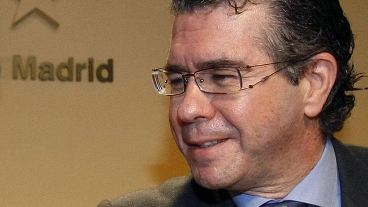Francisco Granados-JUAN MANUEL PRATS