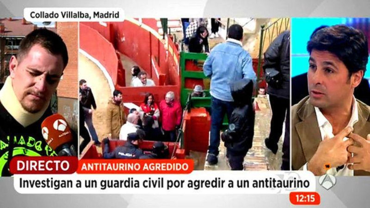 El diestro Fran Rivera (derecha) durante su rifirrafe con el antitaurino Óscar, este jueves.-ANTENA 3