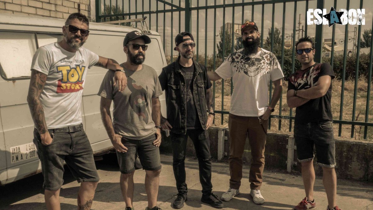 Eslabón lleva mucho tiempo esperando este momento. El directo está más que pulido y hay ganas de mostrar los temas de ‘Programados para la pereza’ en directo. CHRISTIAN (A SAKO)