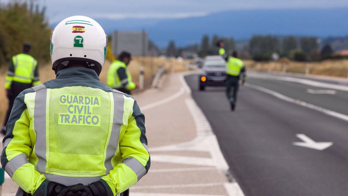 Imagen de un control de la Guardia Civil. Tomás Alonso