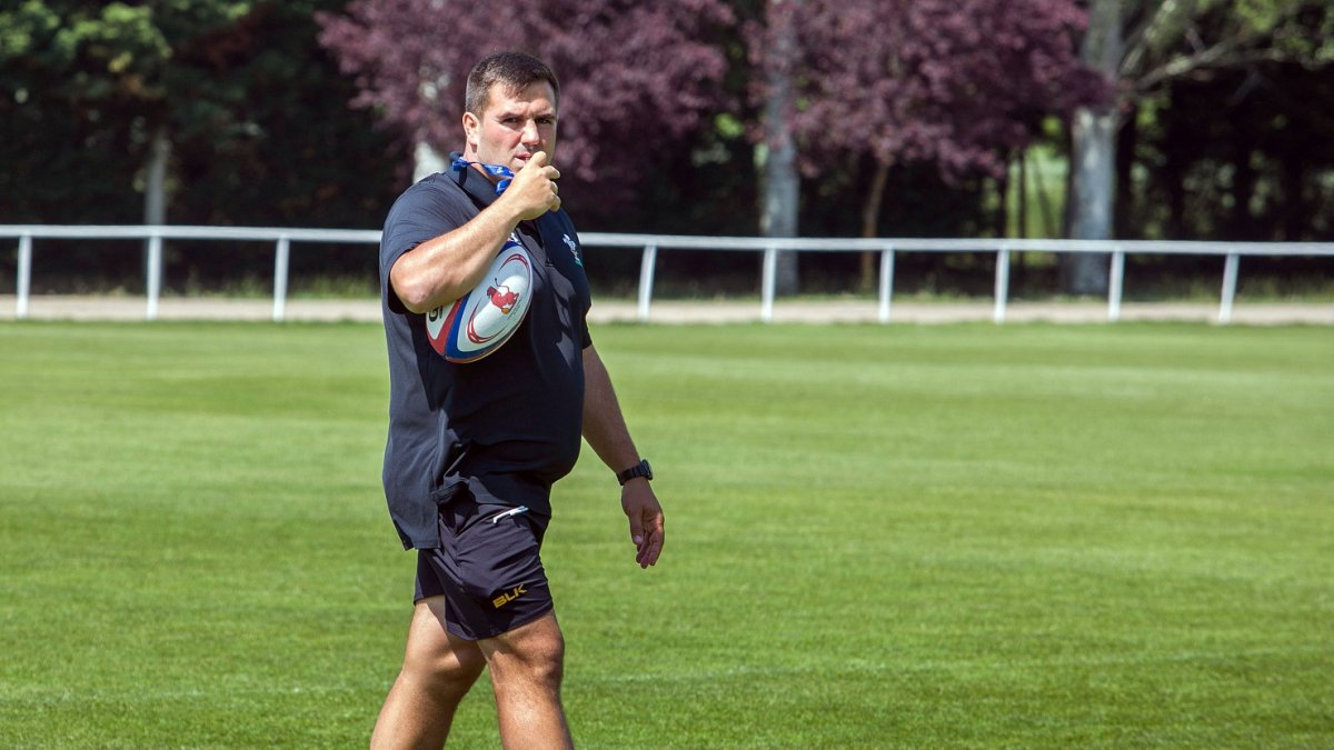 Juan González, durante un entrenamiento del UBU Bajo Cero. TOMÁS ALONSO