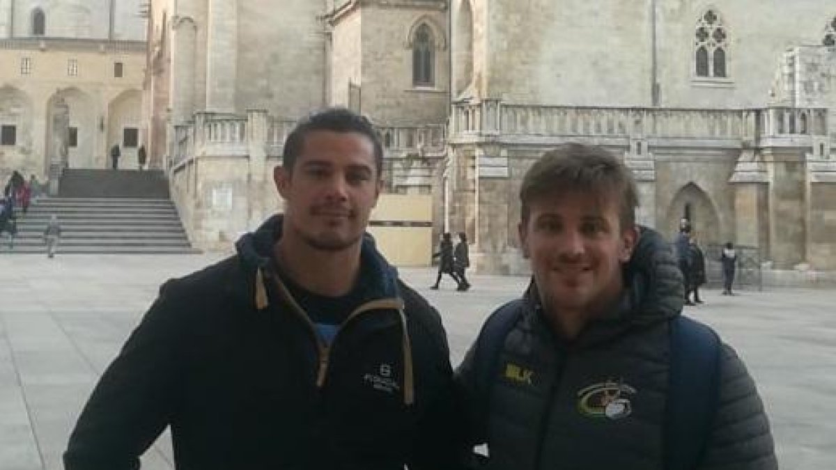 Los hermanos Santi y Facundo Salas posan durante su estancia en Burgos.-ECB