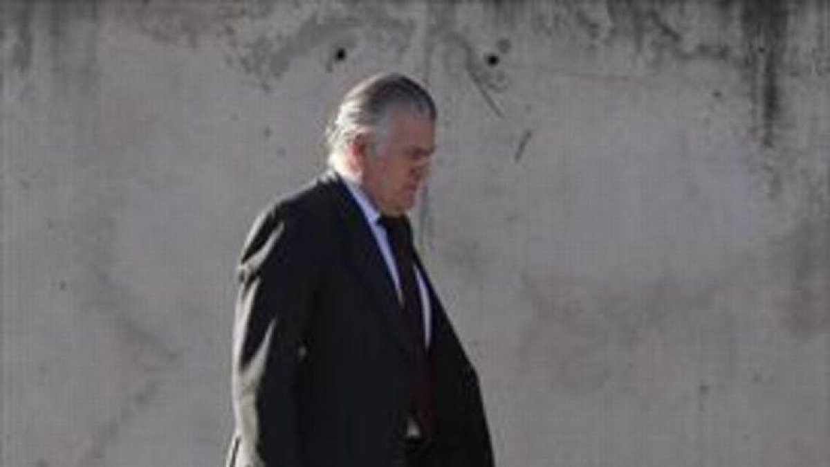 Luis Bárcenas, extesorero del PP, al llegar ayer a la Audiencia Nacional.-FEFE / J. J. GUILLÉN