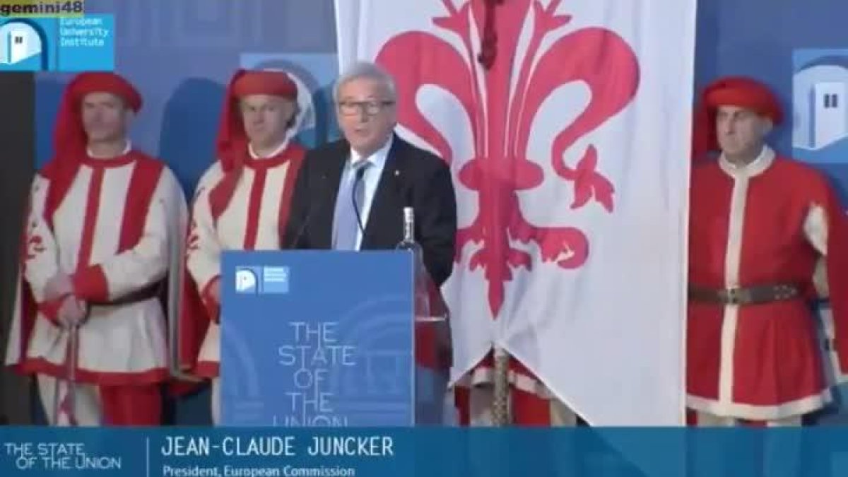 Juncker opta por el francés en vez de el francés.-TWITTER