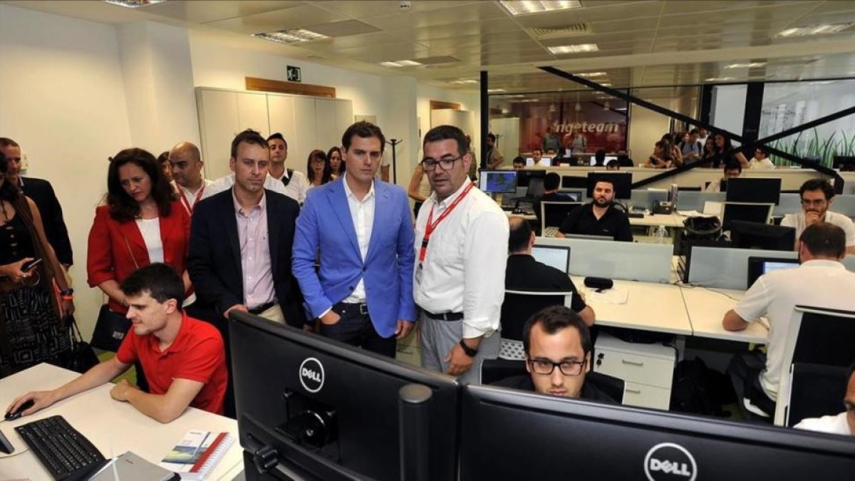 Rivera, este viernes, de visita en una empresa del Parque Científico y Tecnológico de Albacete.-EFE / MANU