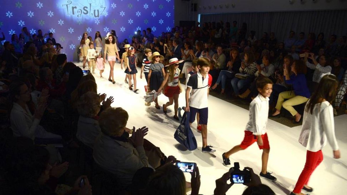 Jornada inaugural de la XVIII Pasarela de la Moda de Castilla y León. Moda infantil de Trasluz-Ical