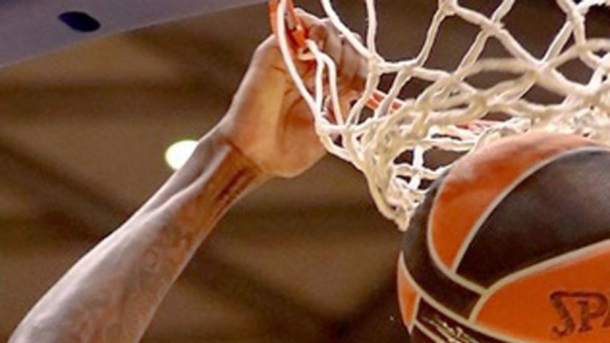 Deon Thompson con la camiseta del Estrella de Belgrado.-EUROLEAGUE